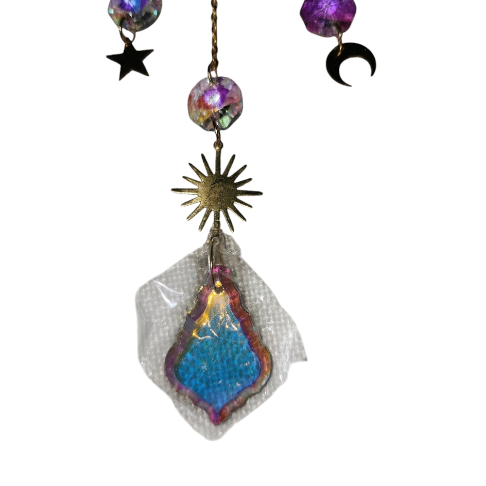 Enchanting Light Dancing Suncatcher with Sun,Moon And Stars. Gold Tone Chain. - Picture 4 of 4